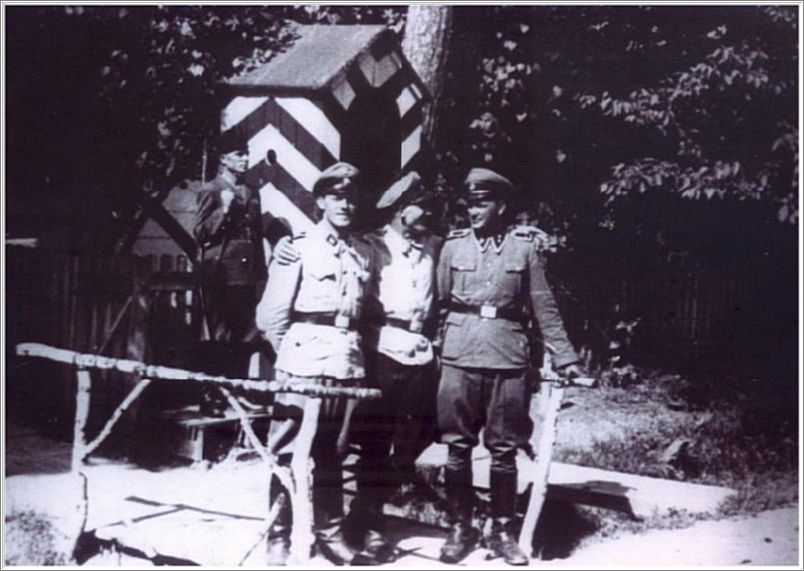 SS Men Oberhauser, Jirmann, and Kurt Franz at Belzec